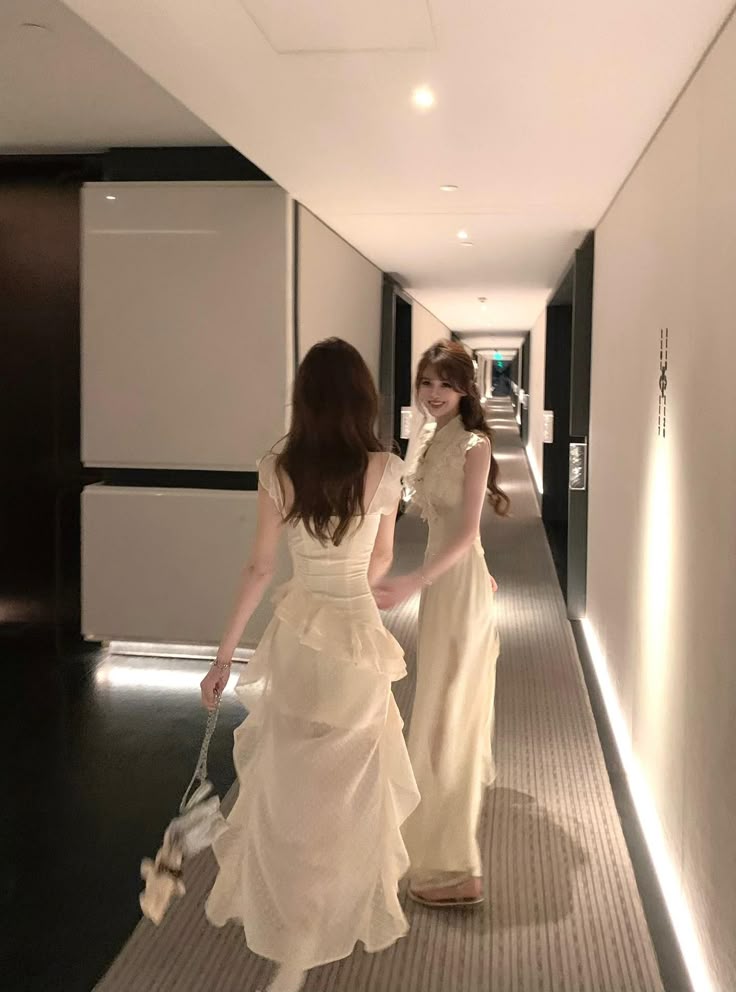 Bỏ Trốn Cùng Bạn Thân