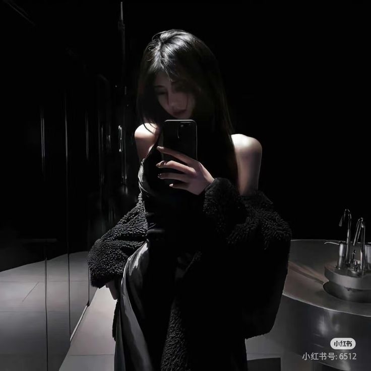 Lật Mặt Kẻ Chính Thất