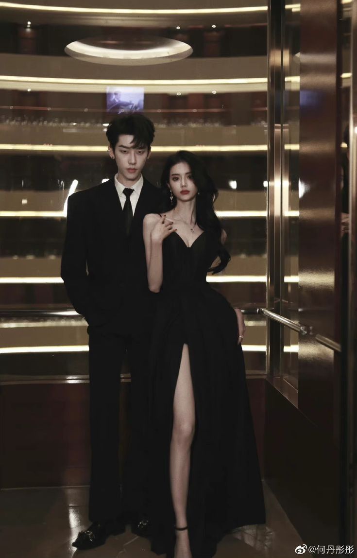 Tôi Và Phản Diện Diễn Kịch... Rồi Diễn Luôn Thật