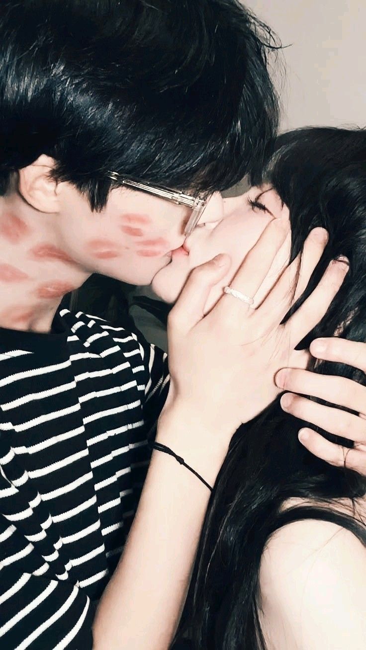 Ánh Dương Băng Giá và Hợp Đồng Thân Mật