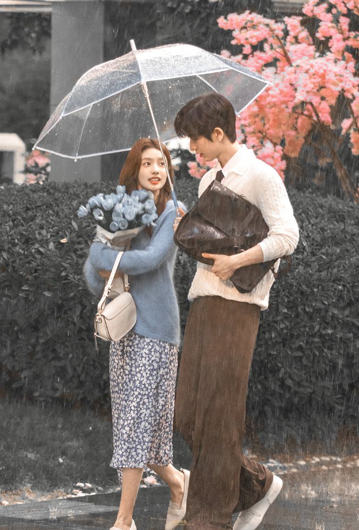 Bên Kia Màn Hình