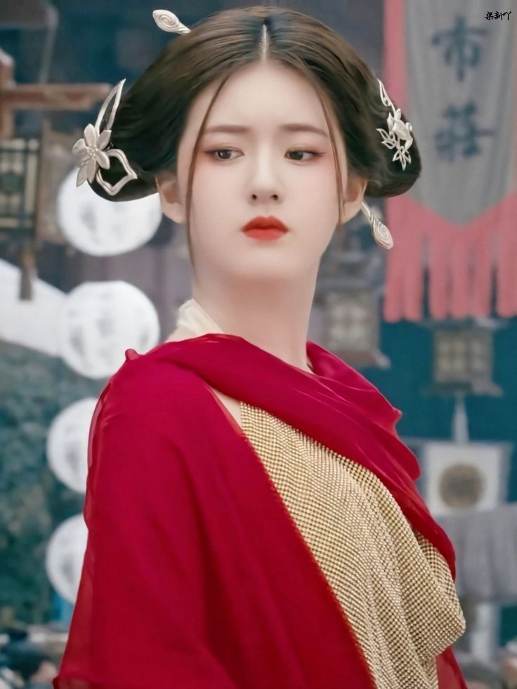 Trần Thiên Thiên Trong Lời Đồn